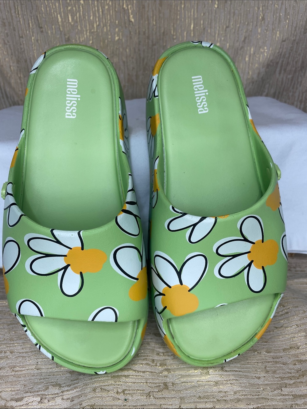 Melissa Green Daisy Slide Mules Sz 6